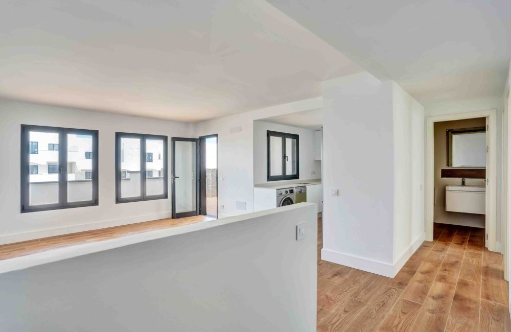 Las_Arenas_Livingroom_Kitchen_IMG-80